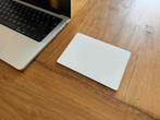 Apple Magic Trackpad (incl. Lightning naar USB-C kabel), Ophalen of Verzenden, Zo goed als nieuw, Draadloos, Apple