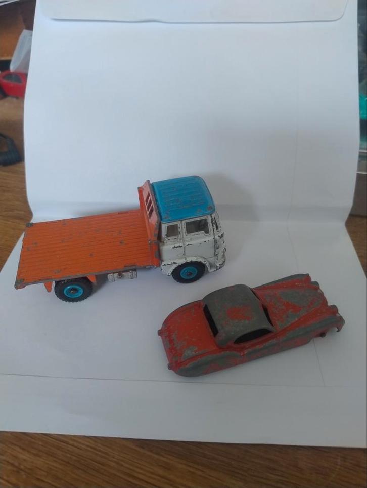 🔴 2 oude orginele Dinky Toys, Hobby en Vrije tijd, Modelauto's | 1:43, Gebruikt, Auto, Dinky Toys, Ophalen of Verzenden