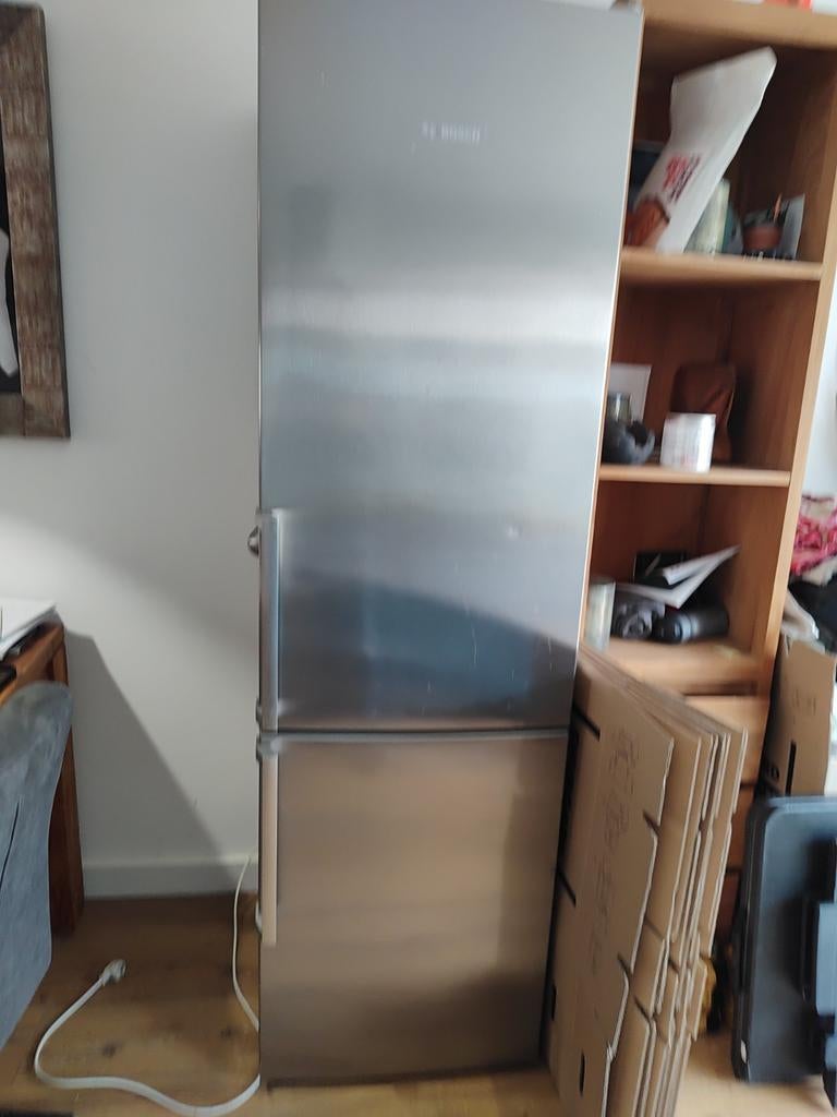 Bosch Koelkast met Vriezer - RVS Look, Witgoed en Apparatuur, Koelkasten en IJskasten, Ophalen, Gebruikt, 200 liter of meer, 60 cm of meer