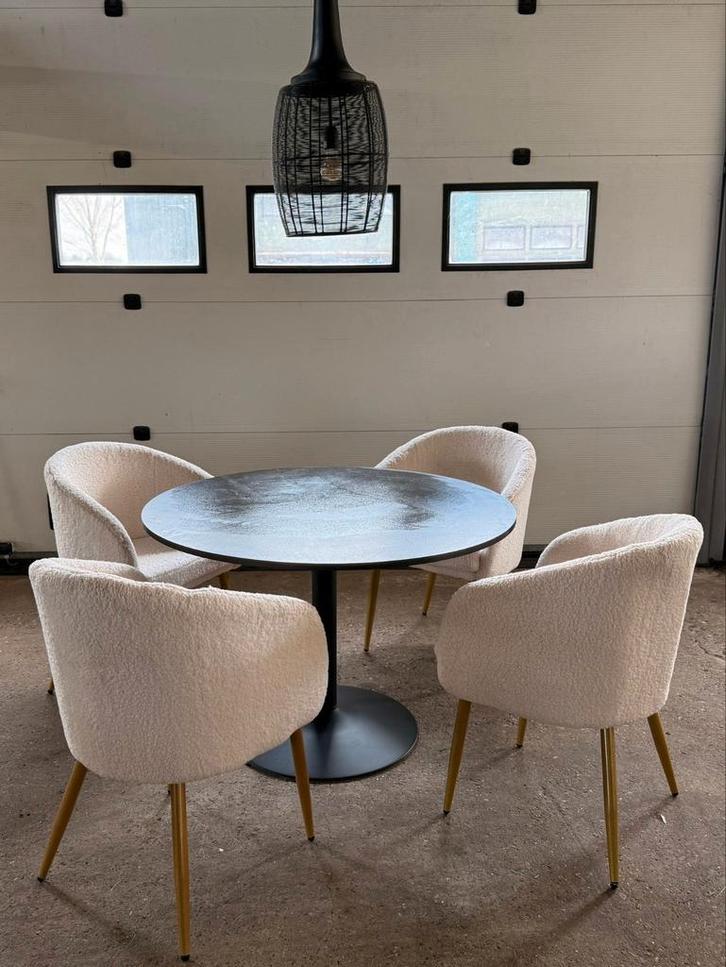 Eetkamerset: Ronde Tafel (110cm), 4 Bouclé Stoelen + L, Huis en Inrichting, Complete eetkamers, Gebruikt, 4 tot 6 stoelen, Ophalen
