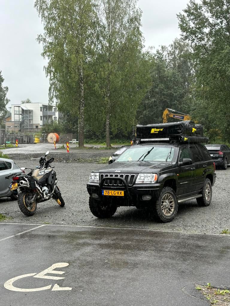 Jeep Grand Cherokee 4.7 I V8 Limited AUT 2003 Zwart, Auto's, Automaat, Automatische klimaatregeling, Zwart, 4701 cc