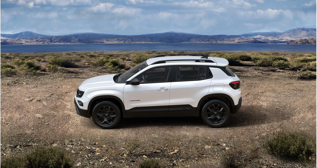 Jeep Avenger 1.2T 4xe Upland | 8 jaar Fabrieksgarantie | App, Auto's, Jeep, Automaat, 145 pk, Stof, Euro 6