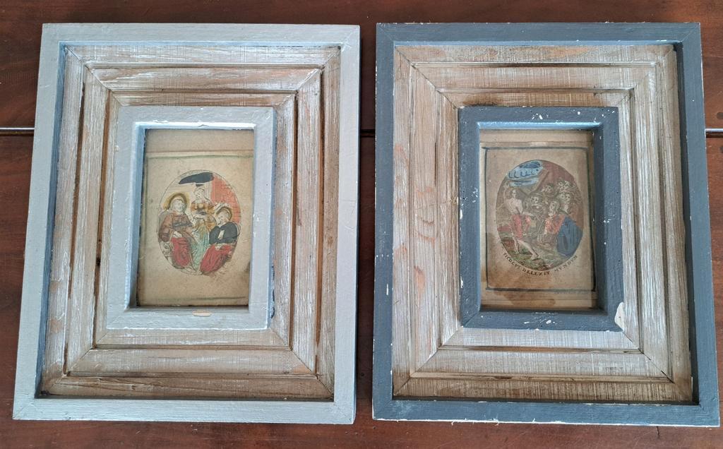 2 ingekleurde en ingelijste devotieprenten 17e eeuw, Ophalen of Verzenden