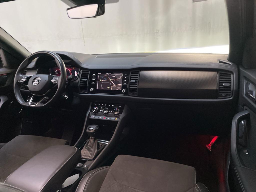 Skoda Kodiaq 1.5 TSI 150pk DSG Sportline Business Panoramada, Auto's, Skoda, 4 cilinders, Zwart, Origineel Nederlands, Bedrijf