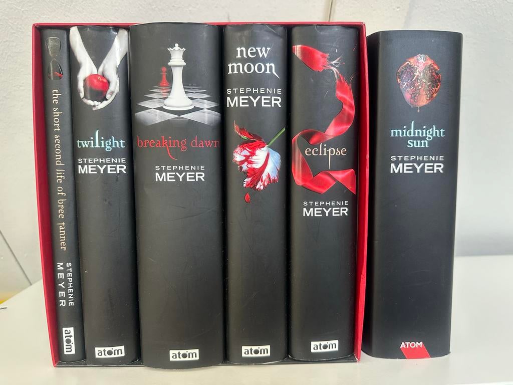 Twilight boekenreeks van Stephenie Meyer, Ophalen of Verzenden, Gelezen, Amerika