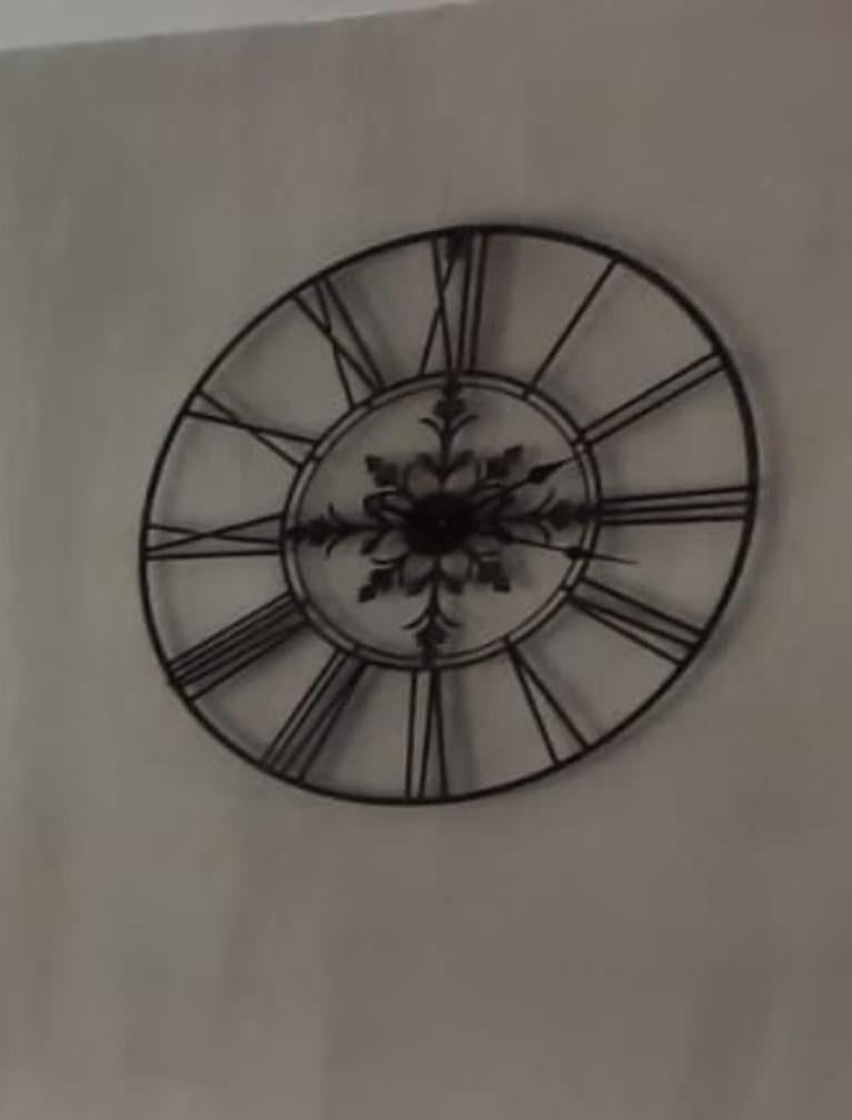 Riverdale klok zwart, Huis en Inrichting, Woonaccessoires | Klokken, Ophalen, Zo goed als nieuw, Analoog, Wandklok