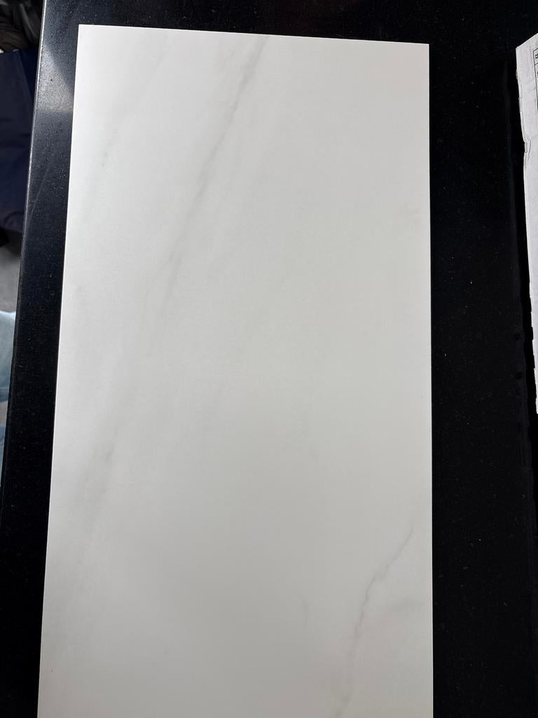 Vloer/wandtegels 30x60 cm wit marmerlook (35 stuks), 40 tot 60 cm, Keramiek, Nieuw, 20 tot 40 cm