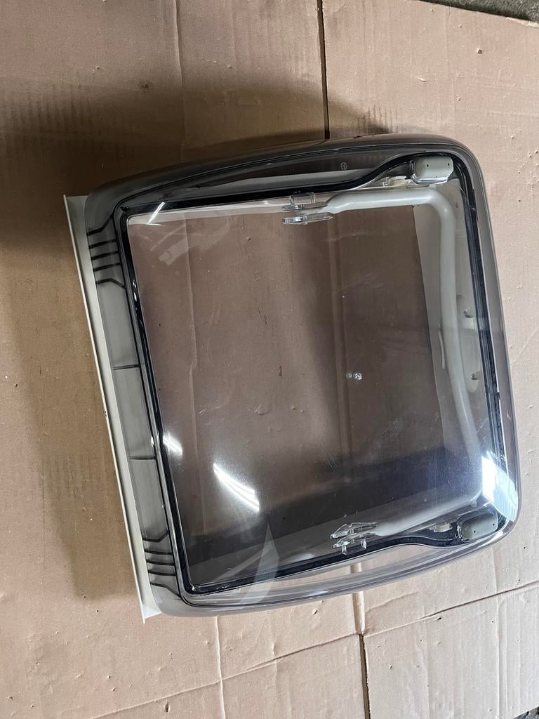 Dometic mini heki dakluik camper of caravan, Ophalen, Gebruikt