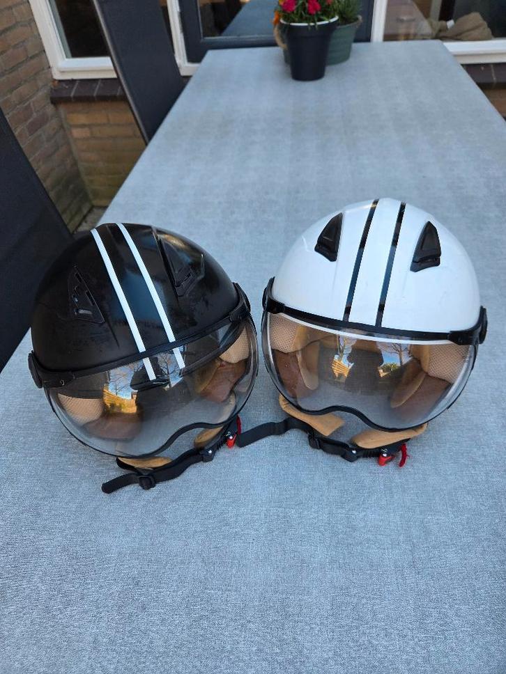 Scooter helm, Fietsen en Brommers, Brommerhelmen, Zo goed als nieuw, Medium, Ophalen