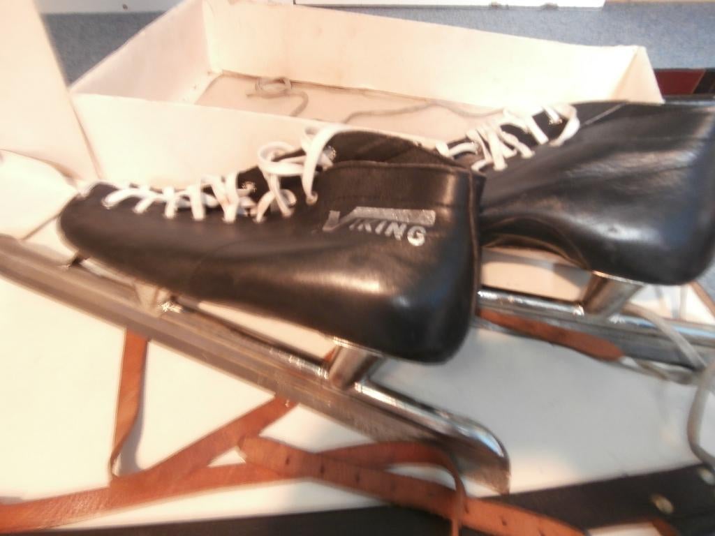 Noren schaatsen Viking met zwikbandjes maat 41 zwart leer, Sport en Fitness, Schaatsen, Viking, Gebruikt, Ophalen of Verzenden