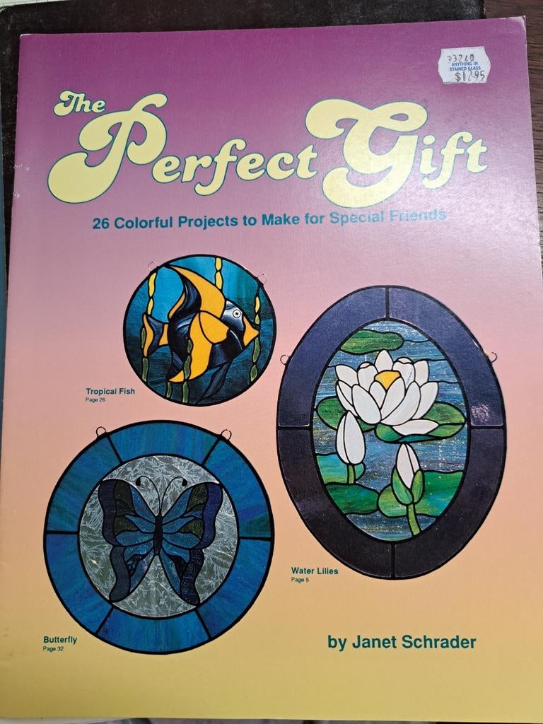 Boek: The Perfect Gift - 26 Tiffany Projecten, Ophalen of Verzenden, Gelezen, Overige onderwerpen, Janet Schrader
