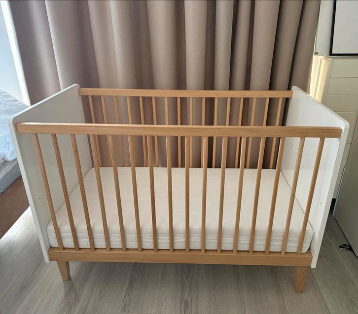 Bopita Indy Babybed Wit / Naturel 60 x 120 cm + matras, Kinderen en Baby's, Babywiegjes en Ledikanten, Zo goed als nieuw, Ledikant