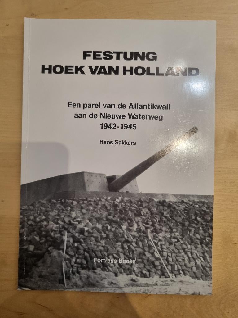 Festung Hoek van Holland, Boeken, Oorlog en Militair, Zo goed als nieuw, Tweede Wereldoorlog, Ophalen of Verzenden