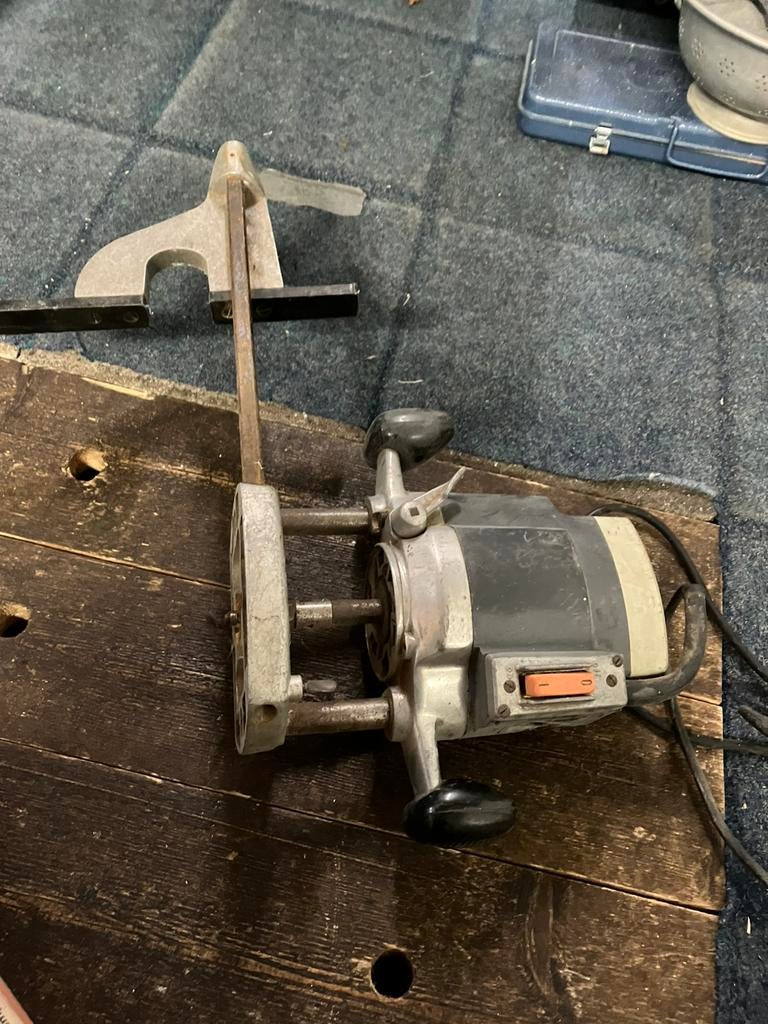 Elu bovenfrees mof 31, Doe-het-zelf en Verbouw, Ophalen of Verzenden, Gebruikt, Elektrisch, Bovenfrees