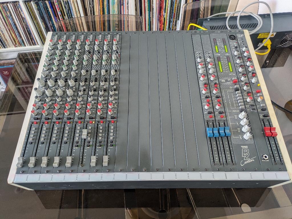 AMEK-TAC Bullet B2 Custom - 16/4/2 - 8 kanalen, Muziek en Instrumenten, Mengpanelen, Gebruikt, 5 tot 10 kanalen, Microfooningang