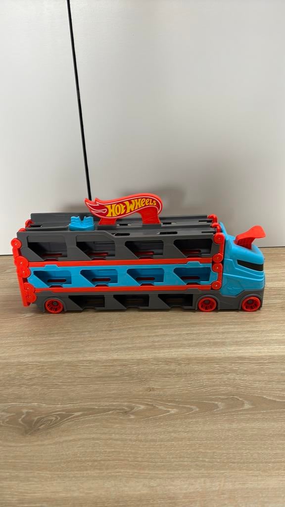Hot wheels transporter, Ophalen of Verzenden, Zo goed als nieuw, Handmatig, Hot Wheels