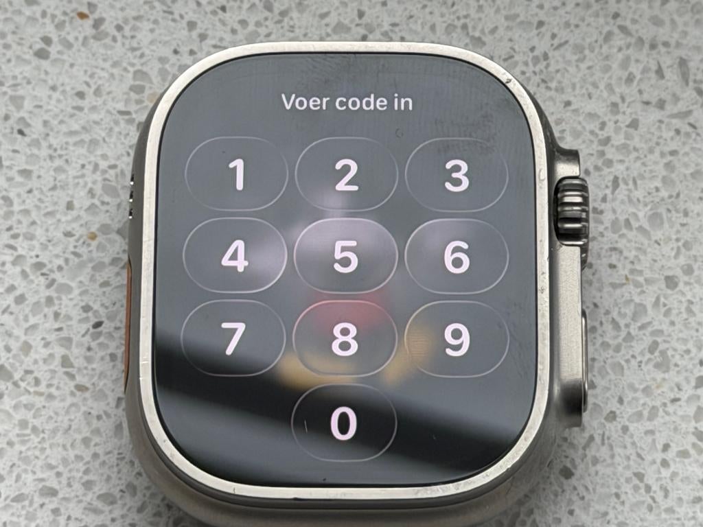 Apple Watch Ultra 2, Trail Band, Oranje/Beige M/L, Gebruikt, IOS, Ophalen of Verzenden, Waterdicht