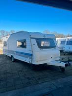 Hobby 560 UFF (2002) – Queensbed, Rondzit, Caravans en Kamperen, Caravans, Hobby, Koelkast, Bedrijf, 5 tot 6 meter