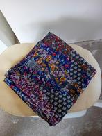 Kleurrijke gebloemde vierkante sjaal, Ophalen