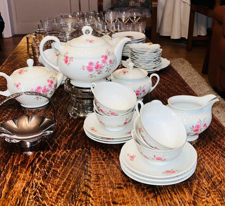 Divers servies en glaswerk, Antiek en Kunst, Antiek | Servies compleet, Ophalen