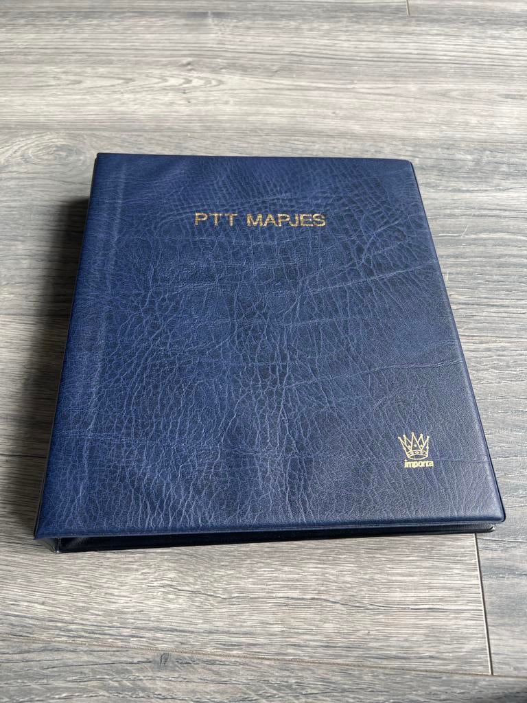 Donkerblauw PTT mapje verzamelalbum, Ophalen of Verzenden, Verzamelalbum