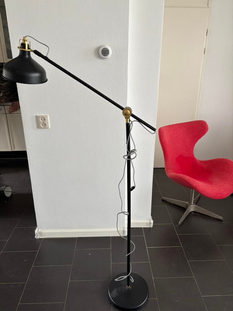 IKEA RANARP Staande / leeslamp - Zwart met messing details, Ophalen, Gebruikt, Metaal, 150 tot 200 cm