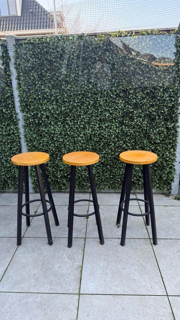 Set van 3 barkrukken met houten zitting, Ophalen, Met voetsteun, 60 tot 90 cm, Nieuw