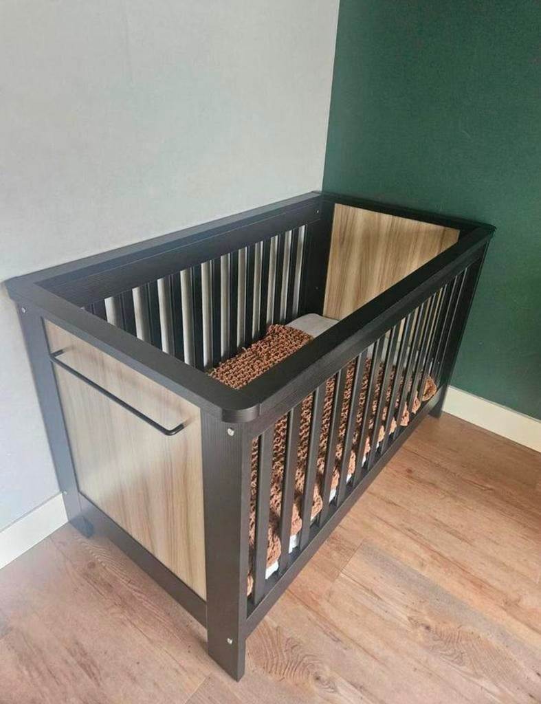 Baby ledikant - Inclusief goed matras, Ophalen, Gebruikt, Ledikant