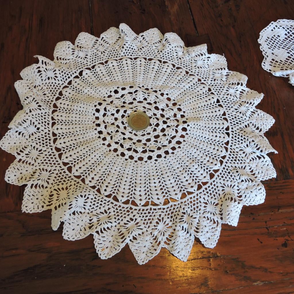 Kleedje gehaakt rond, Ophalen of Verzenden