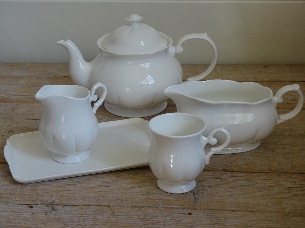 Servies, Engels, Royal Canterbury, roomwit, z.g.a.n., Ophalen of Verzenden