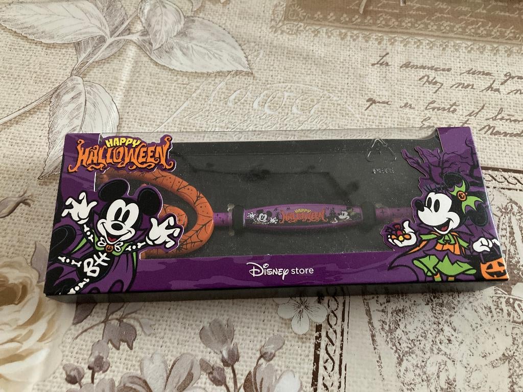 Disney limited edition sleutel ( key ) Halloween, Verzamelen, Ophalen of Verzenden, Overige figuren, Nieuw, Overige typen