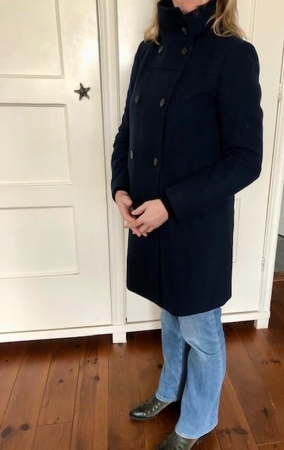 Donkerblauwe wollen jas Benetton maat 36, Kleding | Dames, Jassen | Winter, Blauw, Benetton, Ophalen of Verzenden, Zo goed als nieuw