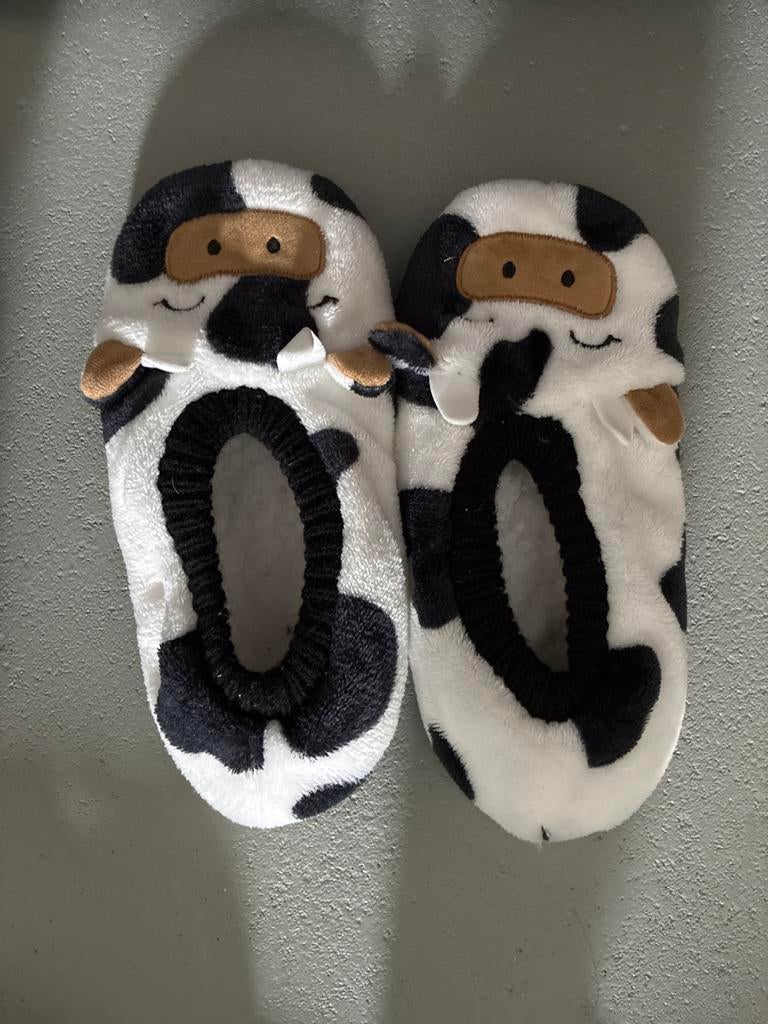 Koeien sloffen/ pantoffels  maat 38, Kleding | Dames, Ophalen, Gedragen, Wit, Pantoffels of Sloffen