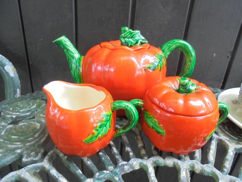 Theepot + Roomstel rode tomaat / pompoen?, Ophalen of Verzenden