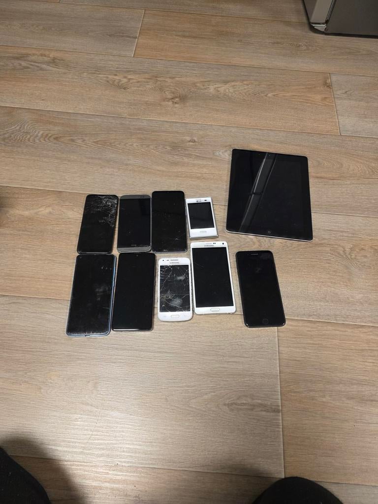 Partij oude telefoons, Ophalen, Niet werkend, Overige typen, Overige merken