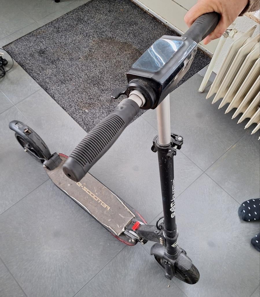 Elektrische Step - 25 km/u speed 350W batterij, Ophalen, Gebruikt, Elektrische step (E-scooter), Suotu