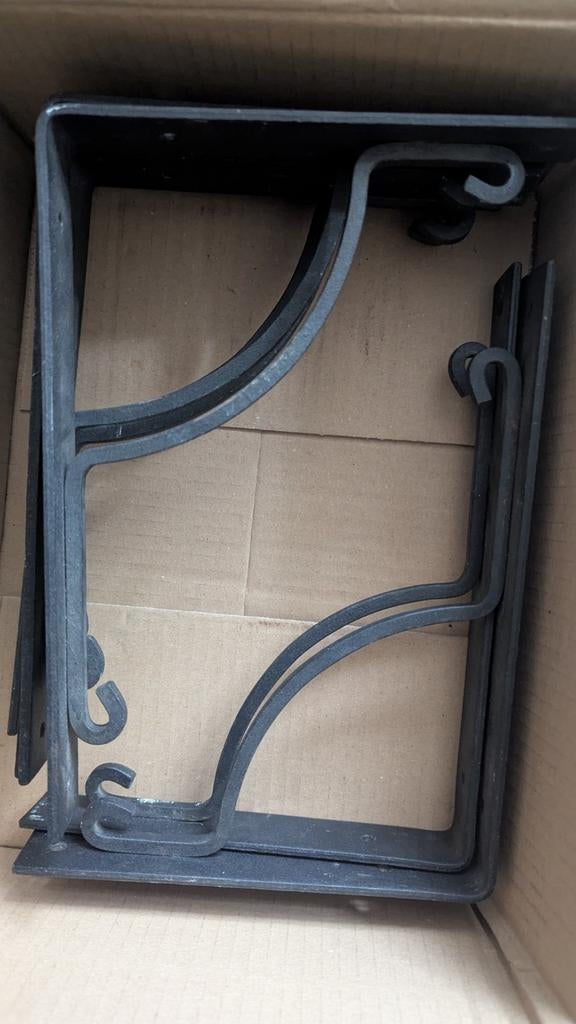 6 Gietijzeren Plankdragers - Robuust en Decoratief, Huis en Inrichting, Woonaccessoires | Wandplanken en Boekenplanken, Ophalen of Verzenden