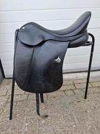 Bates dressuurzadel 18, Dieren en Toebehoren, Paarden en Pony's | Zadels, Dressuur, Ophalen of Verzenden, Zo goed als nieuw