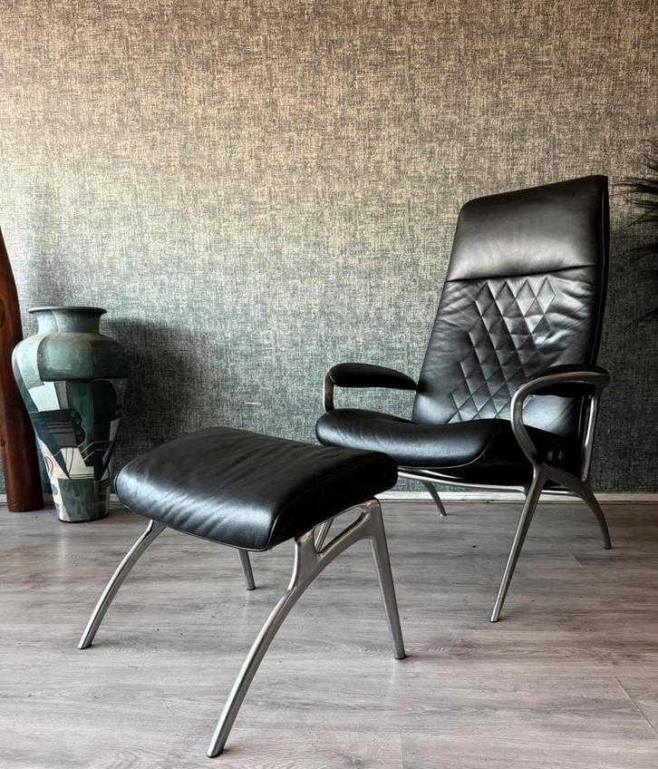 Stressless James Lounge Chair Ottoman Black Leather Aluminum, Huis en Inrichting, Fauteuils, Zo goed als nieuw, Leer, Metaal, Ophalen