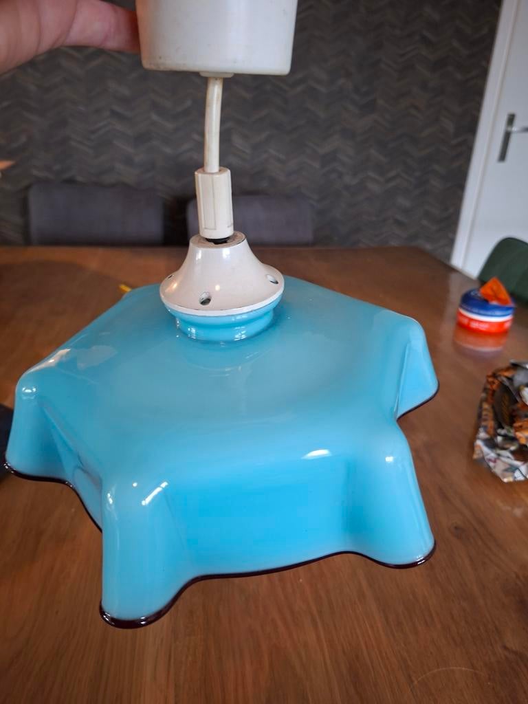 Vintage melkglazen hanglamp lampenkap blauw bruin wit 24 cm, Antiek en Kunst, Curiosa en Brocante, Ophalen of Verzenden
