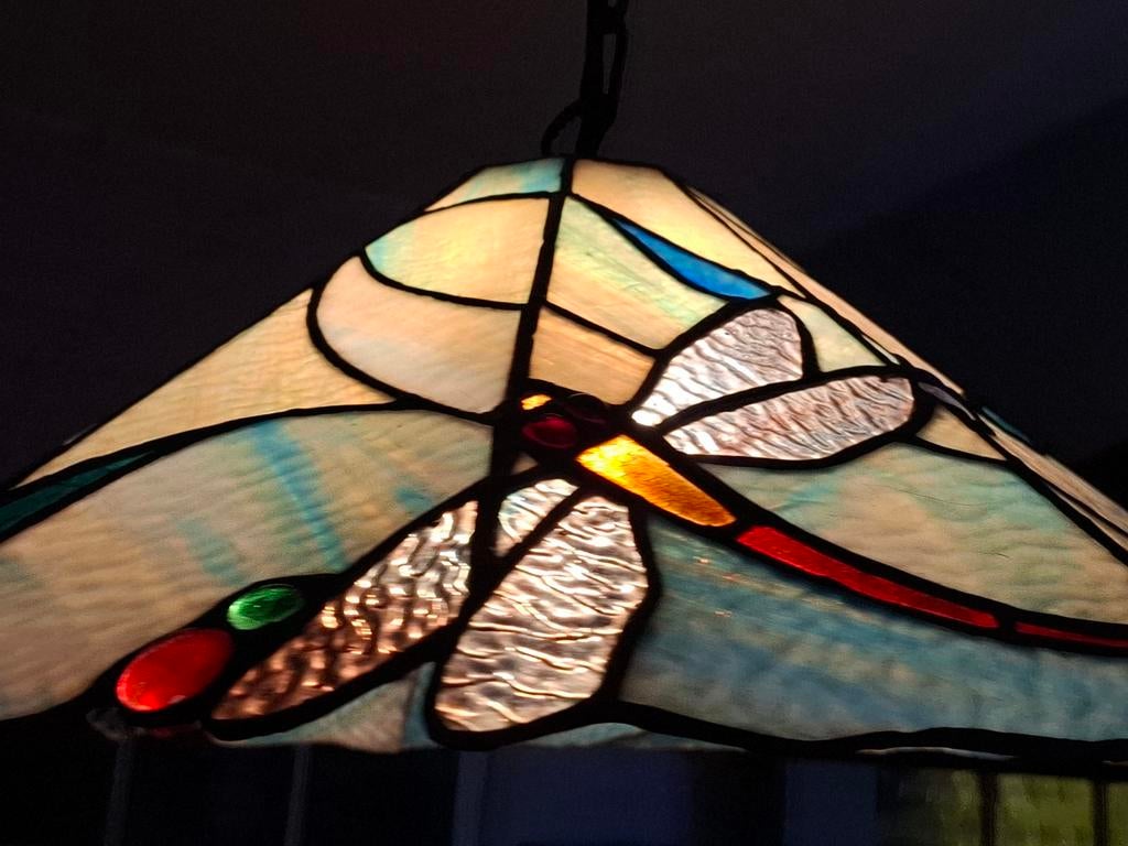 Tiffany libelle hanglamp, Huis en Inrichting, Lampen | Hanglampen, Ophalen of Verzenden, Zo goed als nieuw, Minder dan 50 cm