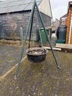 Heksenketel met driepoot Ideaal voor buitenkoken en bloemen, Ophalen, Gebruikt