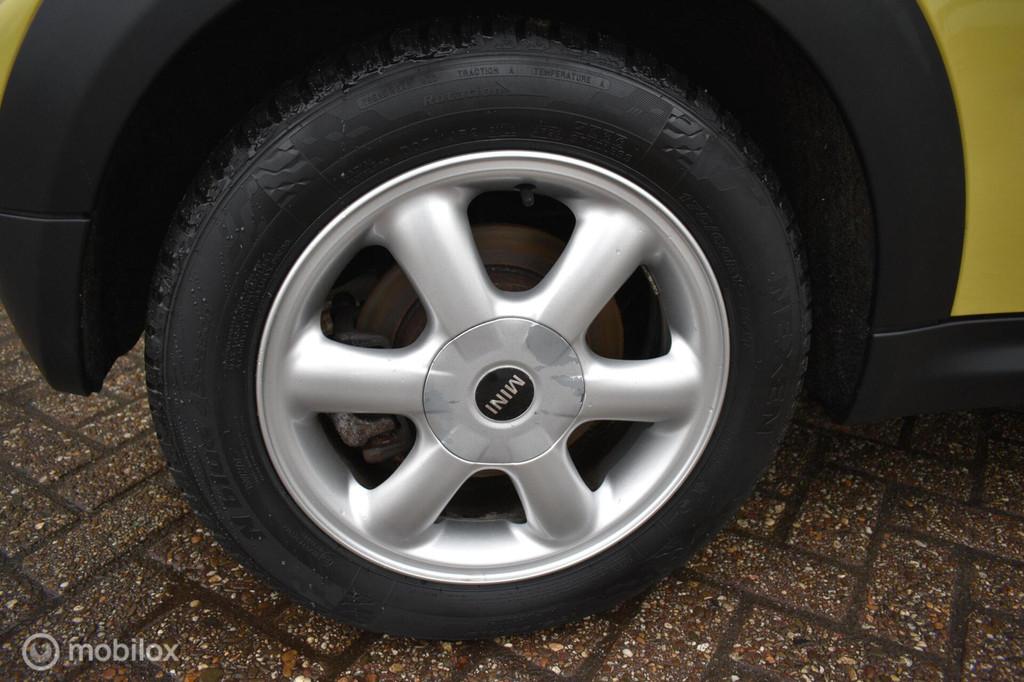 Mini Mini 1.6 One 010|Airco|Cruise|Navi|LM wielen|Nieuwe APK, Auto's, Mini, Voorwielaandrijving, Euro 5, Stof, 40 €/maand