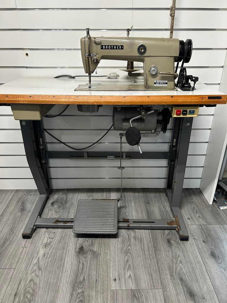 Idustrie naaimachine, Ophalen of Verzenden, Zo goed als nieuw, Naaimachine, Overige merken