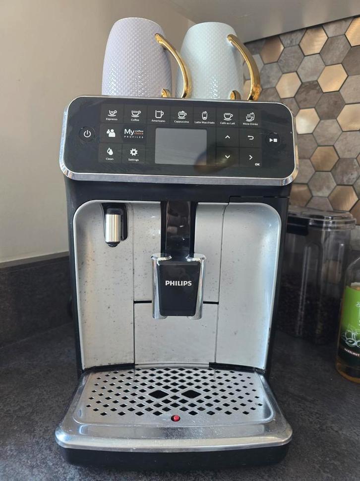 Philips LatteGo 43xx (EP4346) - Melkopschuimer defect, Witgoed en Apparatuur, Koffiezetapparaten, Gebruikt, Koffiebonen, Koffiemachine