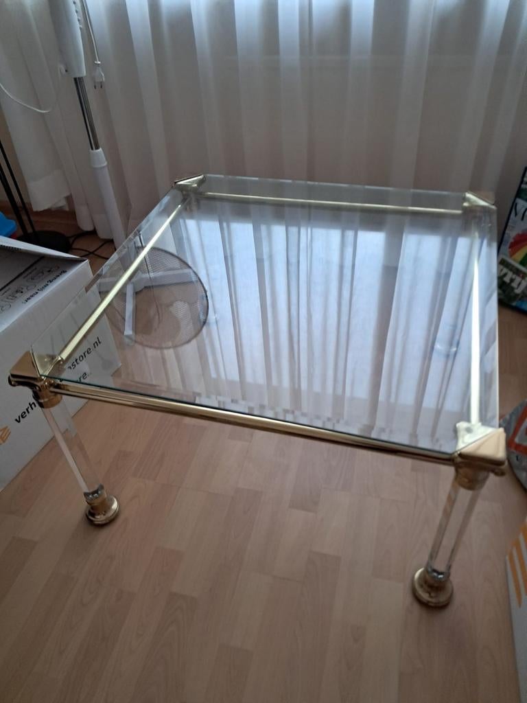 Spoed Glazen vierkante veelzijdige tafel met messing details, Ophalen, Gebruikt, 50 tot 100 cm, 50 tot 75 cm