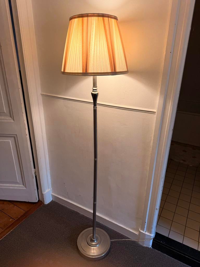 Vintage staande lamp, Antiek en Kunst, Antiek | Lampen, Ophalen