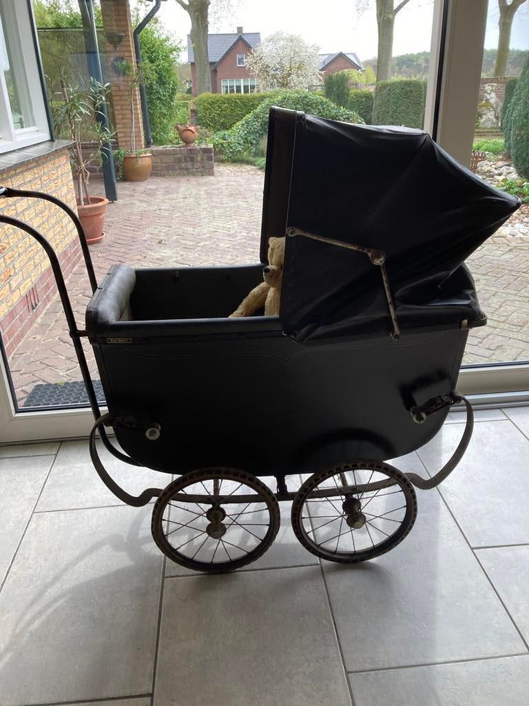 Kinderwagen 100 jaar oud, Ophalen of Verzenden, Zo goed als nieuw, Pop