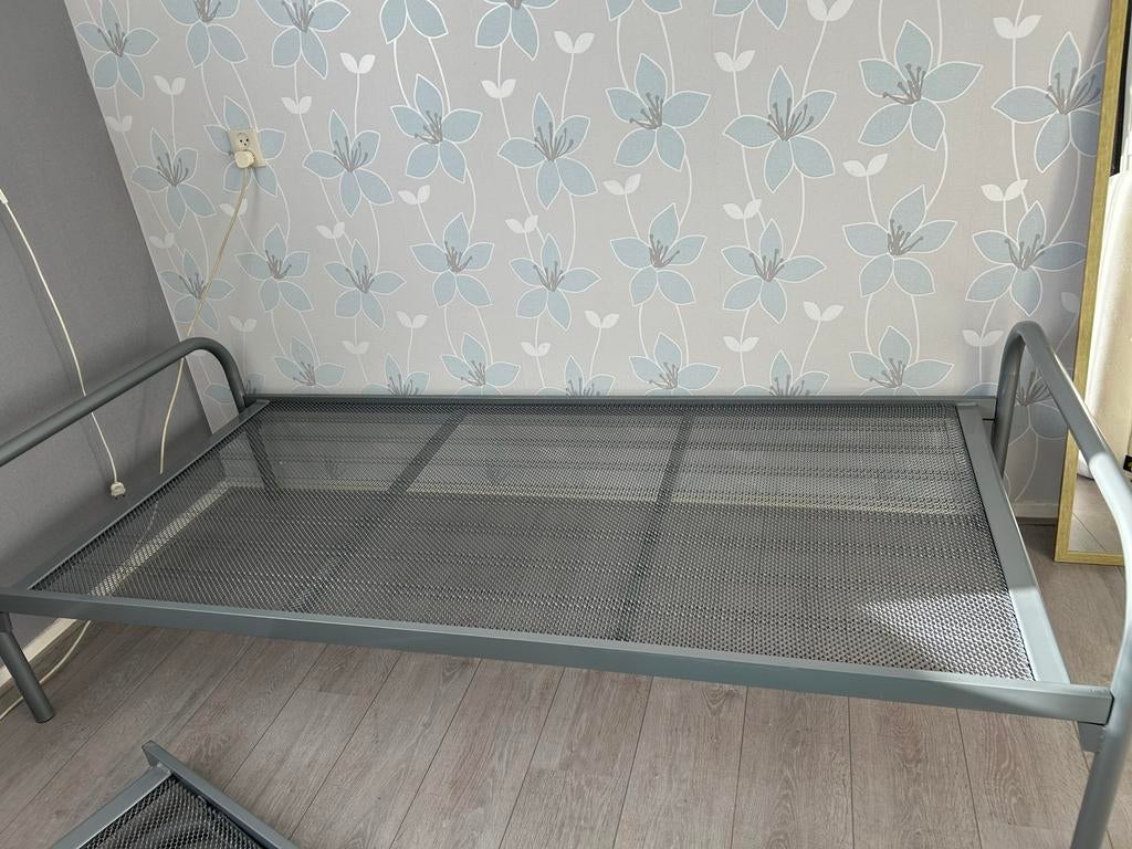 Eenpersoons opklapbed met spiraalbodem - Compact & Praktisch, Ophalen, 90 cm, Eenpersoons, Zo goed als nieuw