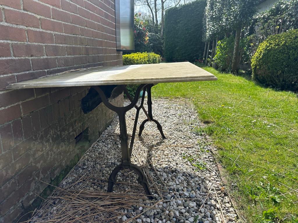 Vintage tuintafel met marmeren blad en gietijzeren onderstel, Ophalen